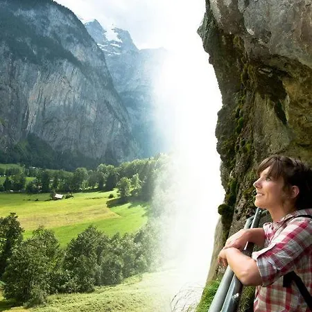 Beautiful Chalet With Views Of Waterfall, Mountains.. *