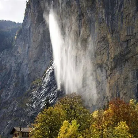 Beautiful Chalet With Views Of Waterfall, Mountains..